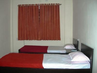 Maple Inn Budget Hotel بنغالور الغرفة الصورة